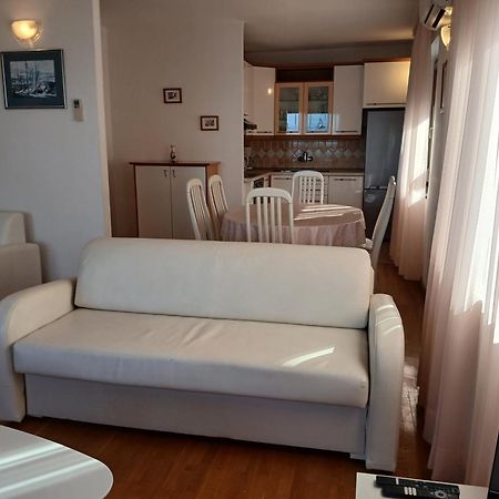 Apartments Villa Eden Преко Екстер'єр фото