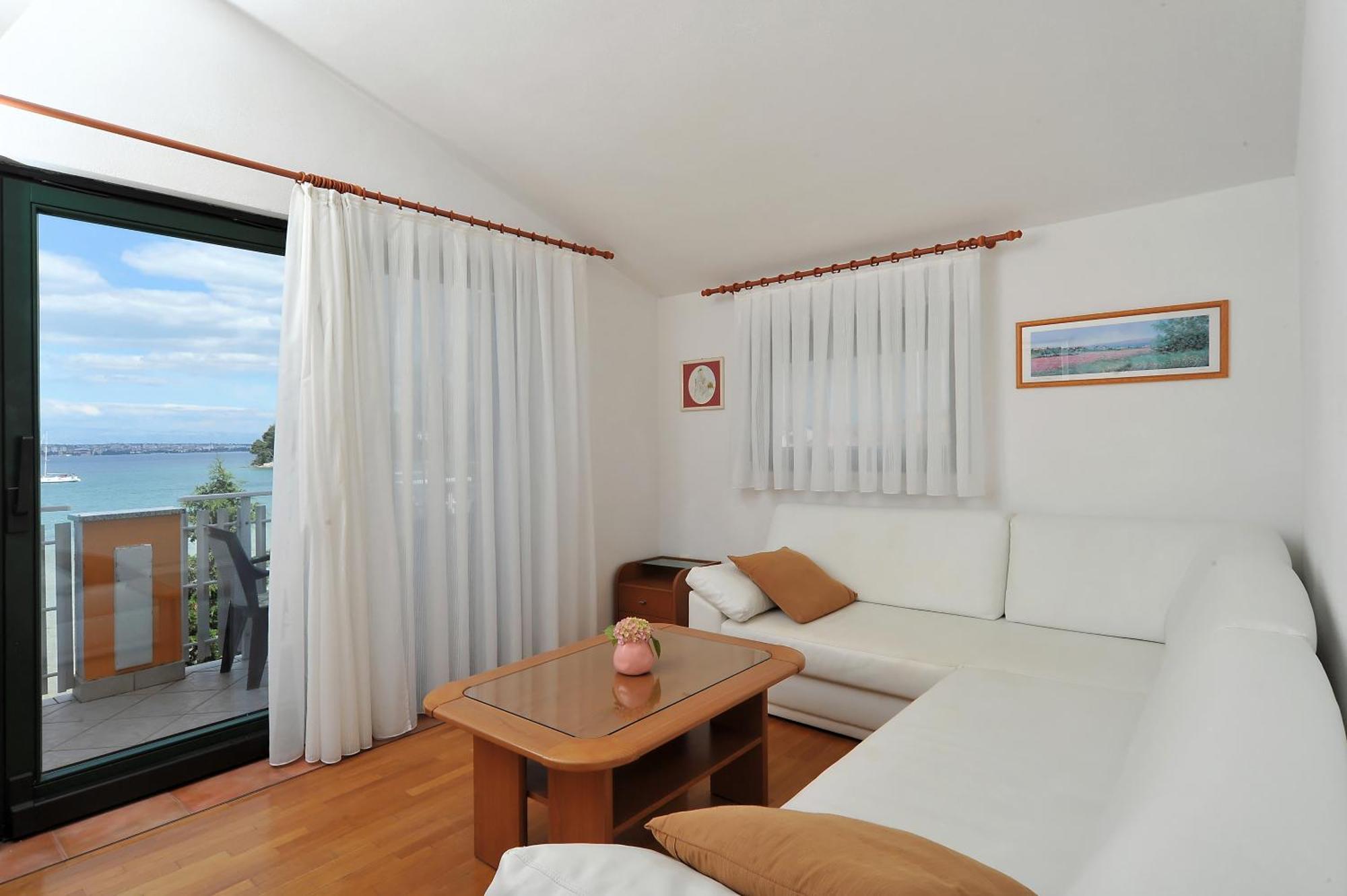 Apartments Villa Eden Преко Екстер'єр фото
