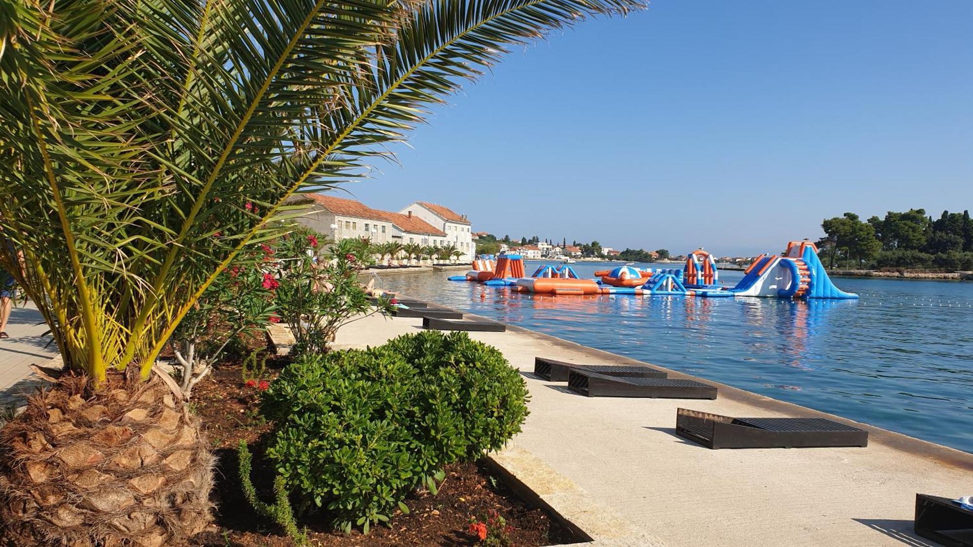 Apartments Villa Eden Преко Екстер'єр фото